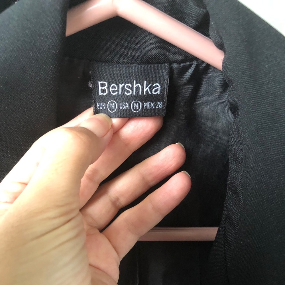Beutiful Jacket - Picture 2 of 9